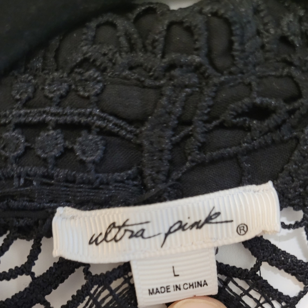 Black Lace Open-Front Cardigan - Picture 5 of 6